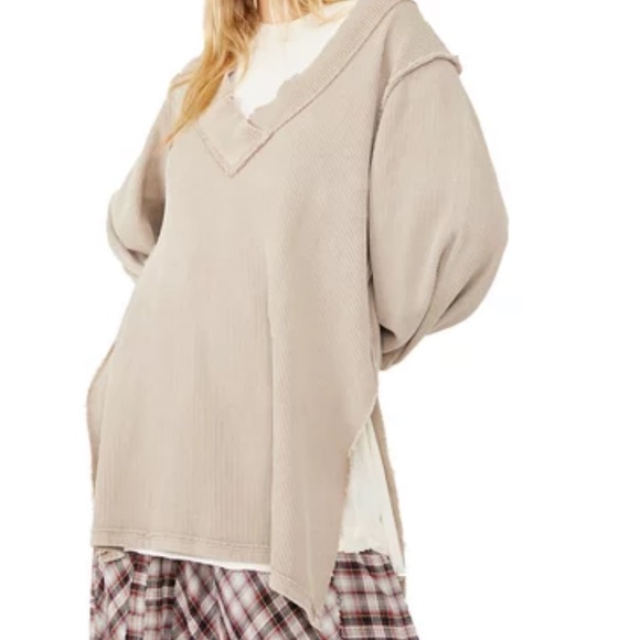 Free People Asher Thermal Knit V-neck Top - Picture 10 of 10